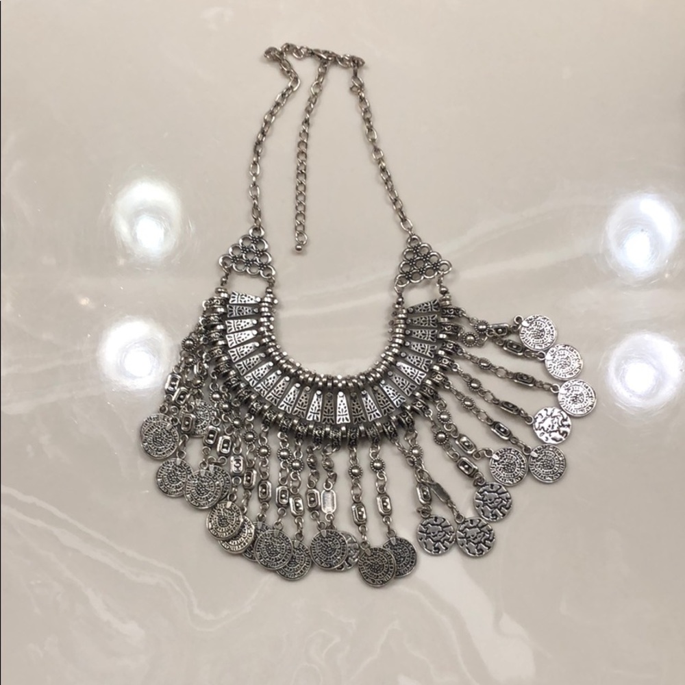 Statement necklace
